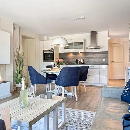 Alte Fischfabrik Mehrzeit Am Bodden * Lauterbach (Rugen)