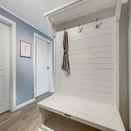 Alte Fischfabrik Mehrzeit Am Bodden * Lauterbach (Rugen)